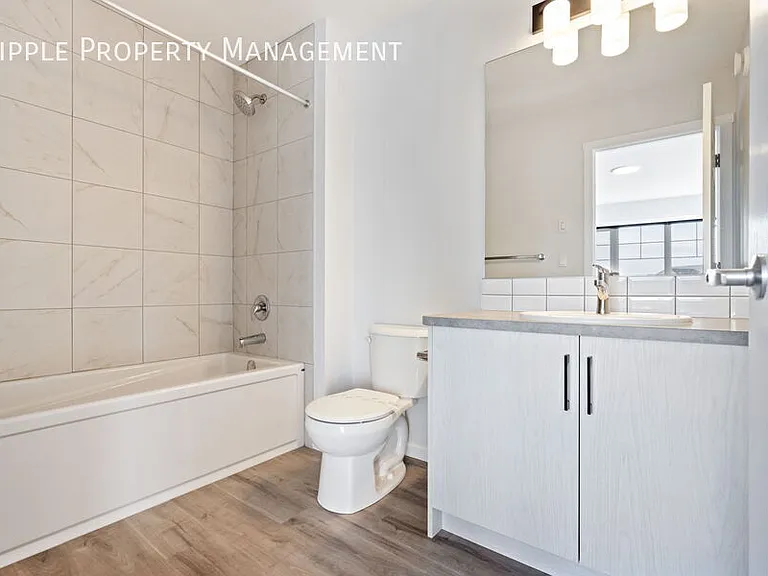 1055 Southwinds Grn SW — Photo 11