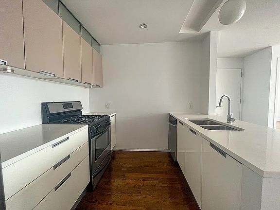 2nd image of 178 E 117th St APT 8A