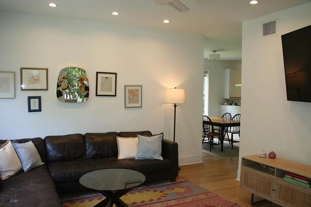 2 bed, 1.0 bath, 1160 sqft, $3,350 — Photo 4