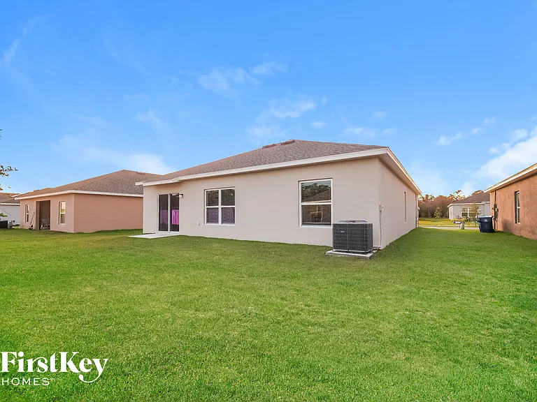 845 Avenal Ln — Photo 15
