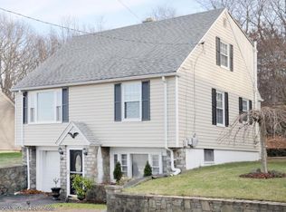 66 Dover Ave, East Providence, RI 02914