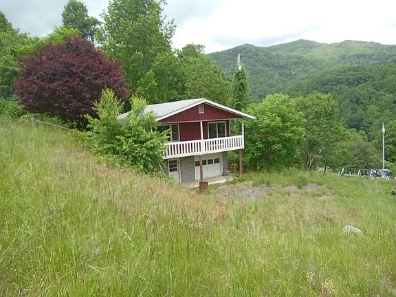 3rd image of 43 Rena Dr