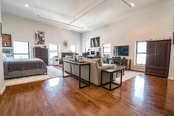 Rented by Compass | media 3