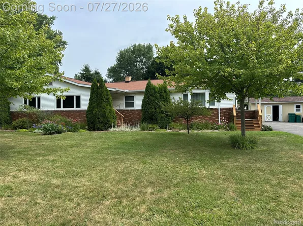 10350 Davisburg Rd, Davisburg, MI 48350