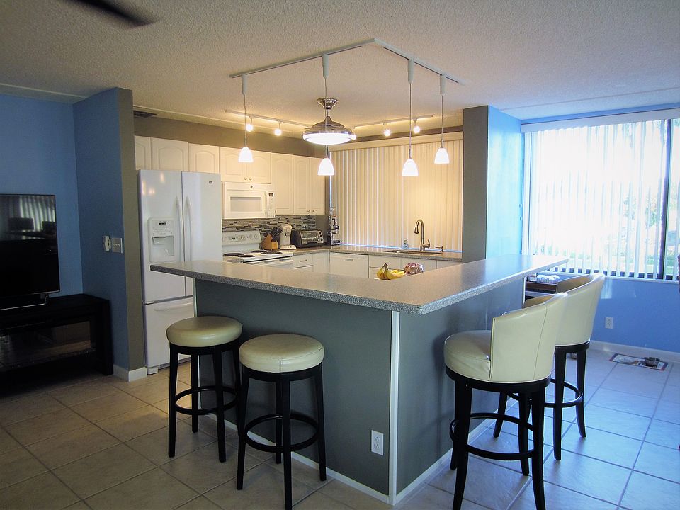 1st image of 1500 Presidential Way APT 203