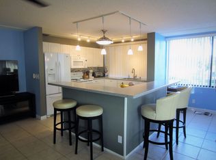 1500 Presidential Way APT 203, West Palm Beach, FL 33401
