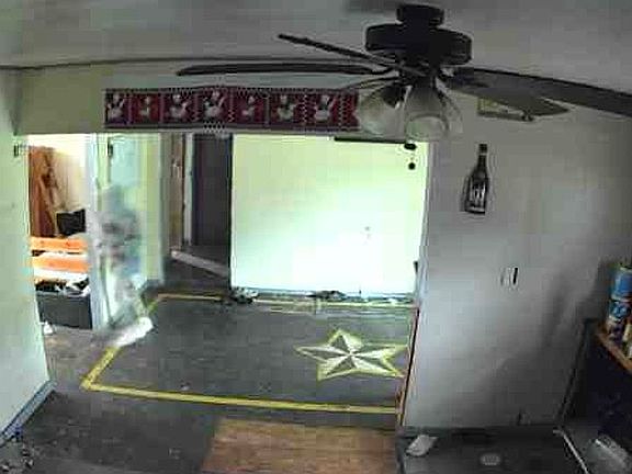 3rd image of 407 NE 1st St