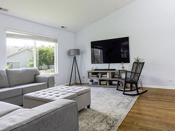 3rd image of 265 Nicole Dr Unit B