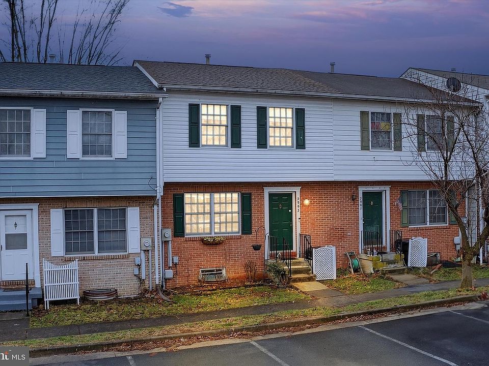 1st image of 2963 Sorrell Ct