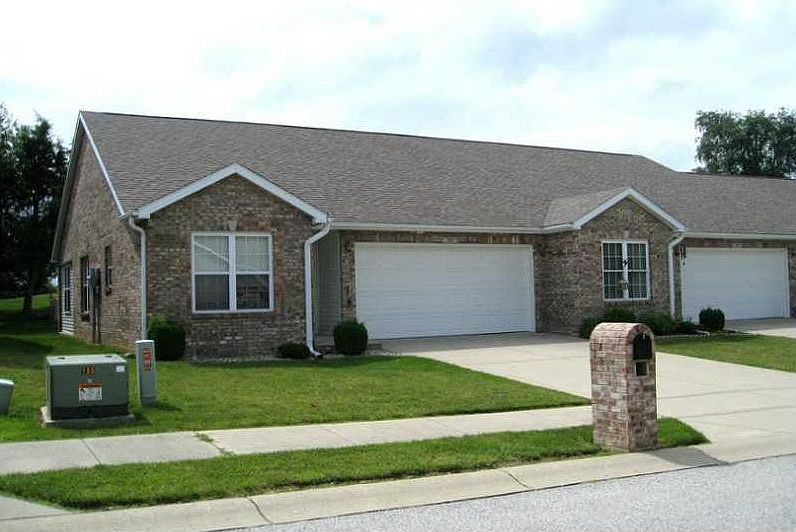1st image of 1011 E Crown Pointe Blvd