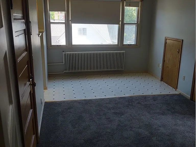 215 S 5th St — Photo 3