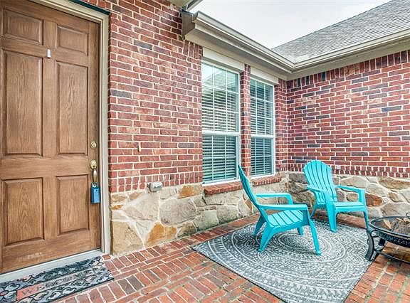 2nd image of 2652 Greyhawk Dr