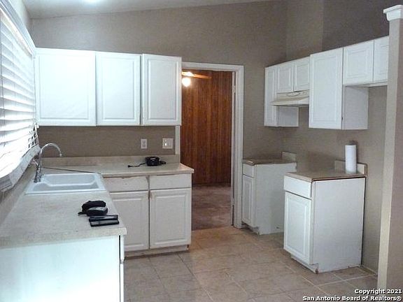 5th image of 8542 Five Palms Dr