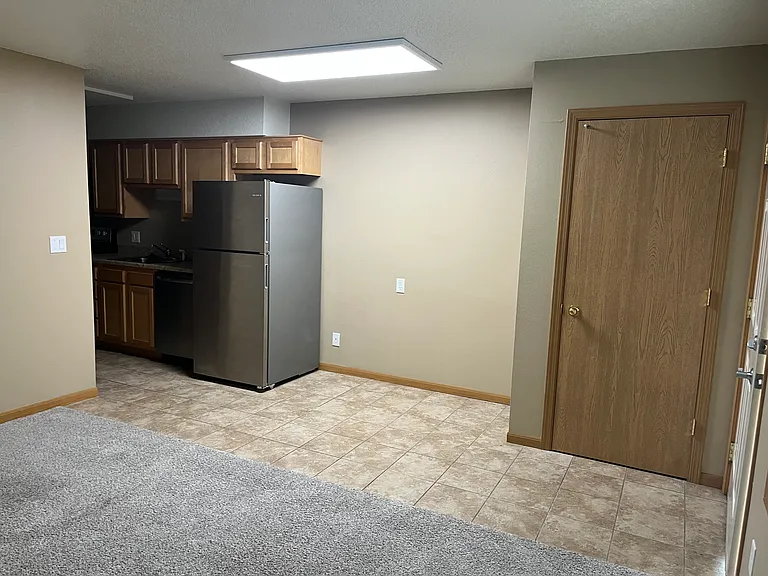 88 Olive Ct #6 — Photo 7