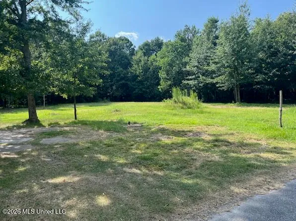5015 Lepoma Ave, Biloxi, MS 39532