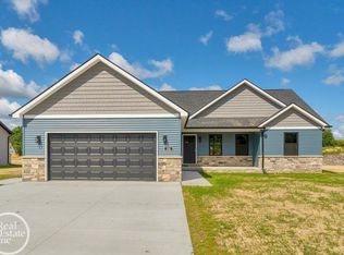 231 S Carney Dr, Saint Clair, MI 48079