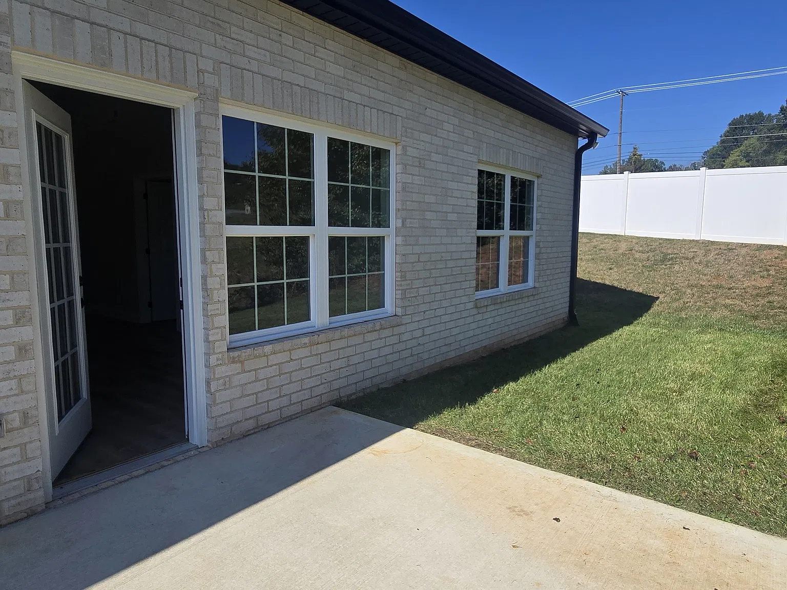 2 bed, 1450 sqft, $2,200 — Photo 3