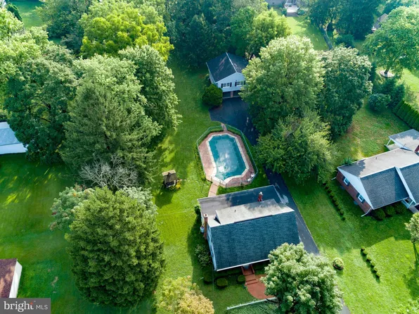 3333 Eisenbrown Rd, Reading, PA 19605