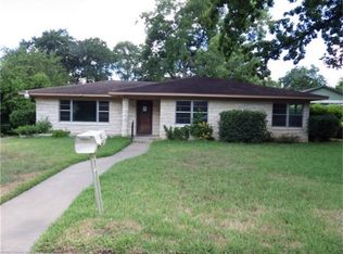 603 Walnut Hill Dr, Brenham, TX 77833
