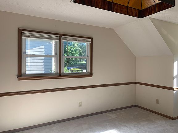 4th image of 1212 Melton Dr