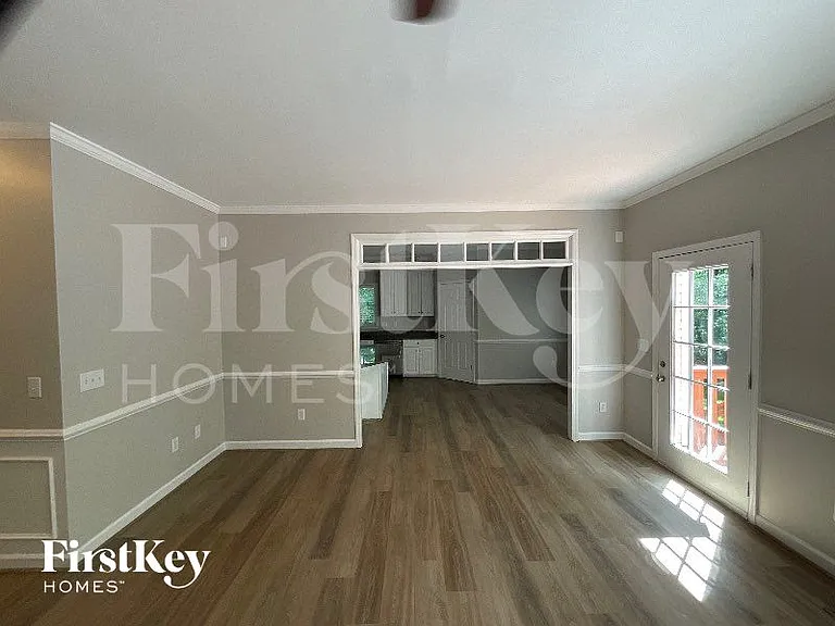 5888 Cottonwood Ln — Photo 4
