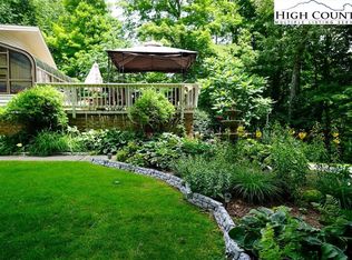 485 Wake Robin Ln, Boone, NC 28607