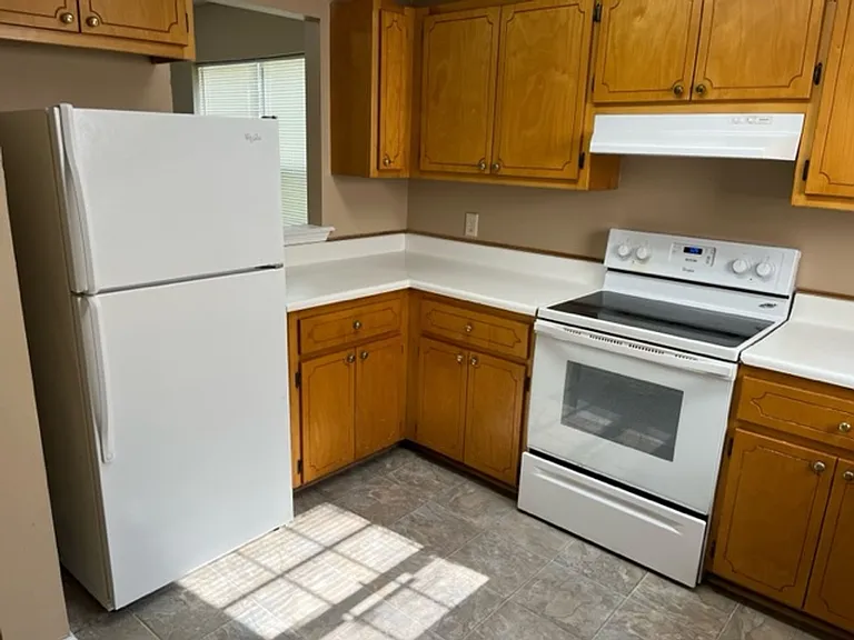 335 Brookfield Rd — Photo 3