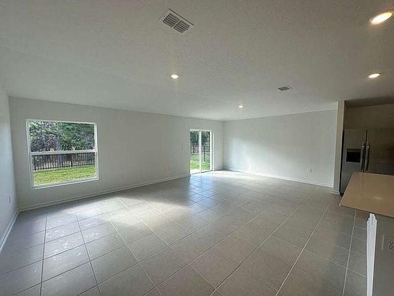 5th image of 5434 Lewisham Dr