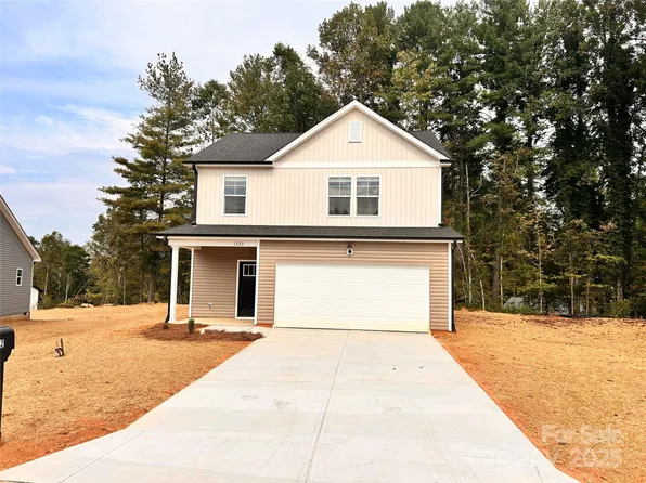 1222 Fall Day Cir SW, Lenoir, NC 28645