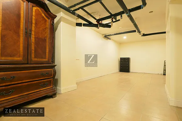 Rented by ZealEstate Group Inc | media 15