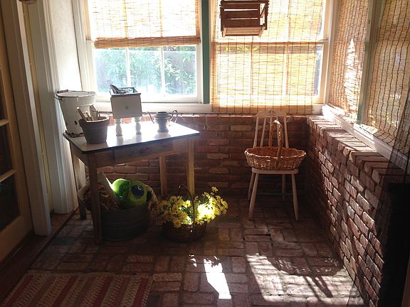 3rd image of 16534 Casey St
