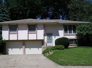 7016 Highland Blvd, Omaha, NE 68138