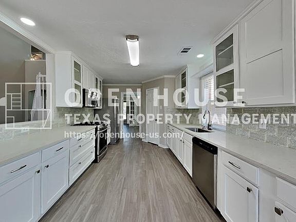 5th image of 10406 Comanche Springs Ct