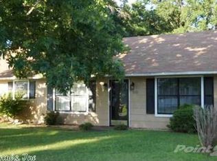 115 College St, Lonoke, AR 72086