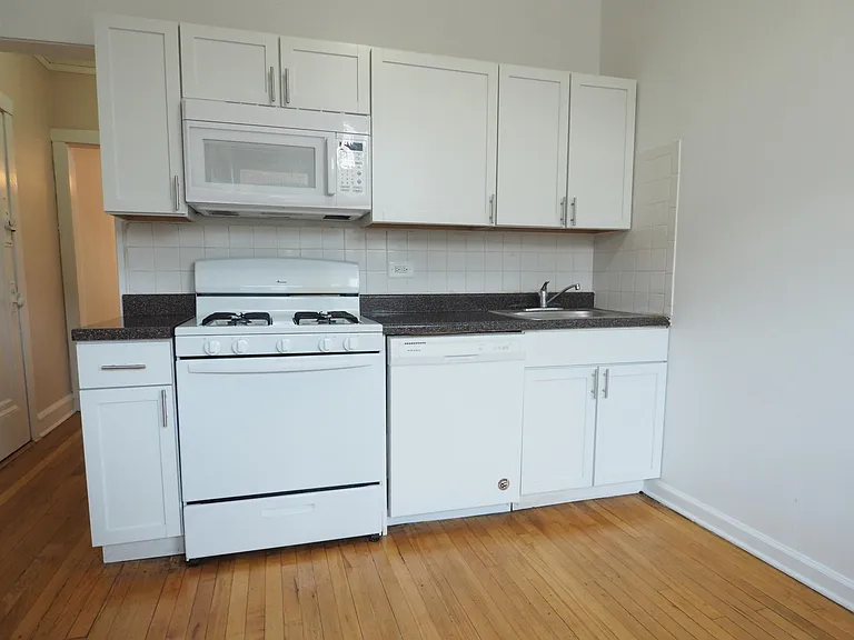 4045 N Mozart St #3E — Photo 4