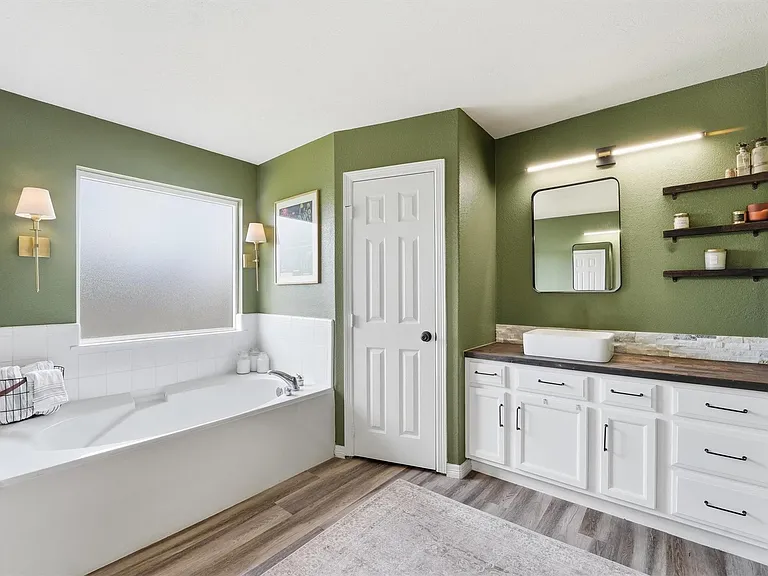 6215 Lake Chase Ct — Photo 24