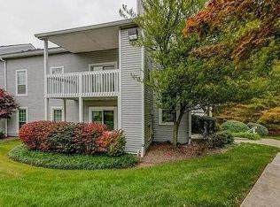 12032 Cardamom Dr, Woodbridge, VA 22192