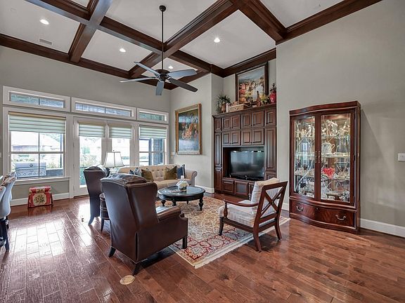 5th image of 12324 White Oak Point