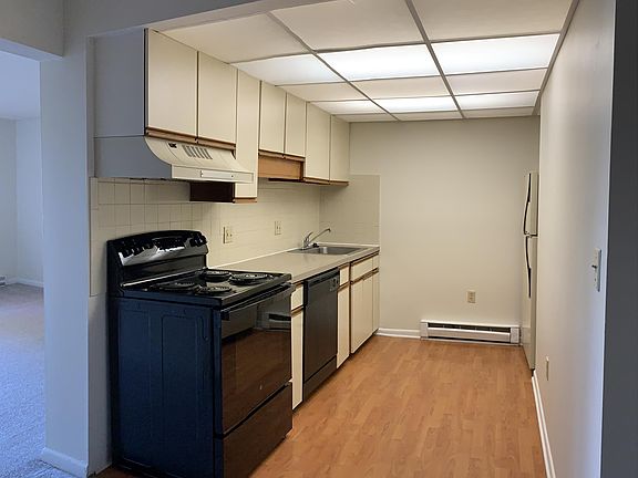 3rd image of 106 Broad St APT 53