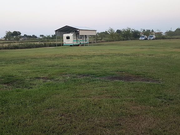 2nd image of 9753 S Fm 548