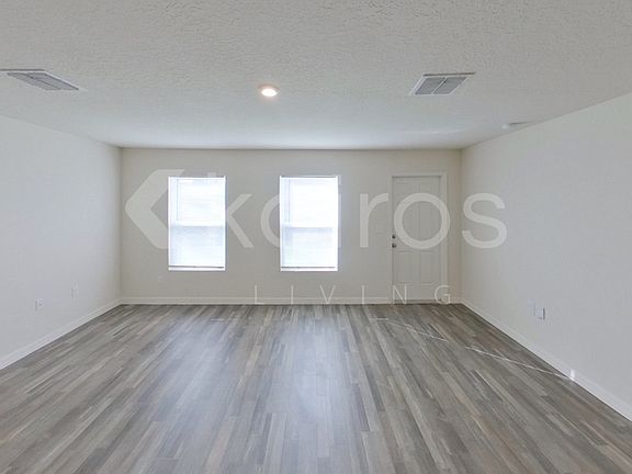 5th image of 8055 100th Ave