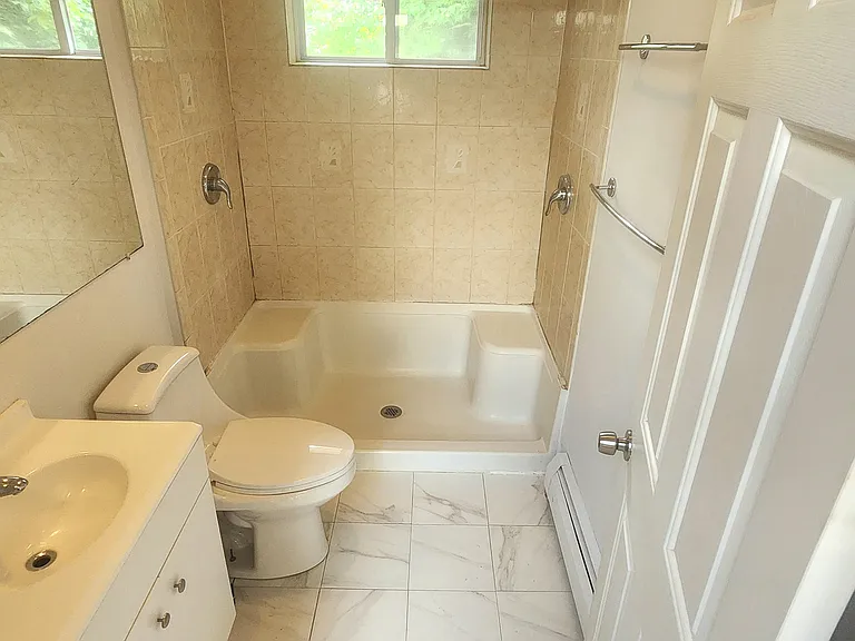 Tristan Dr — Photo 10