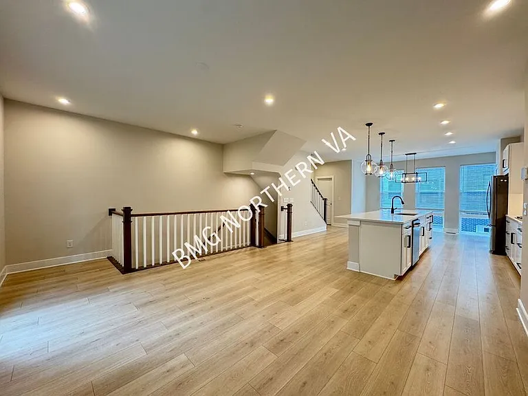 1021 S Taylor Ct — Photo 3
