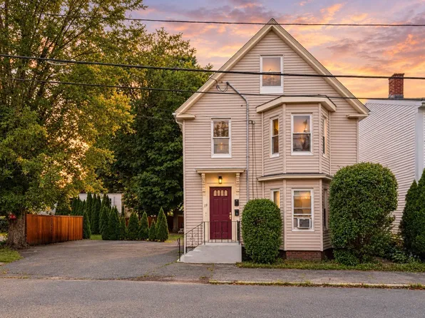 19 Charnock St #2, Beverly, MA 01915