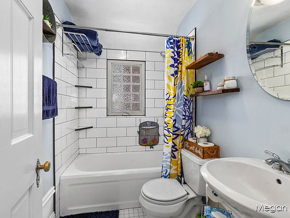 5th image of 709 Griswold St SE
