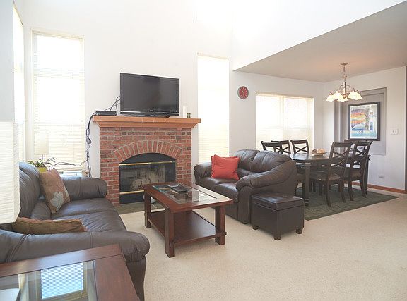 5th image of 1555 E Baronet Ln