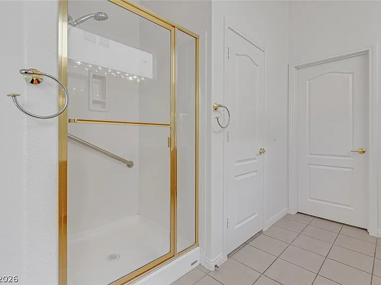 3131 Surf Spray St — Photo 37