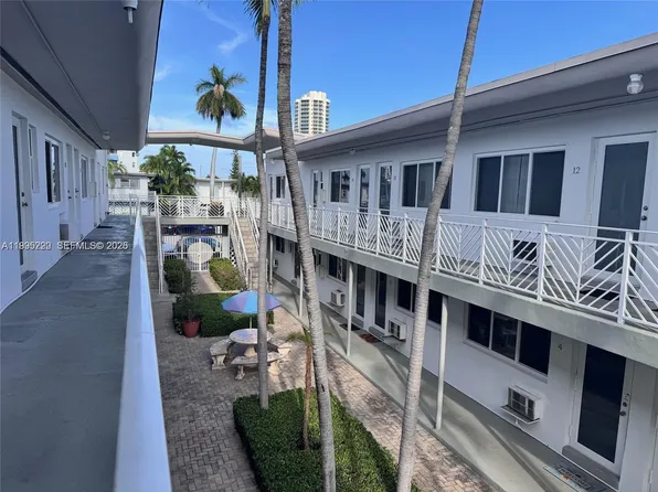 7440 Byron Ave APT 12B, Miami Beach, FL 33141