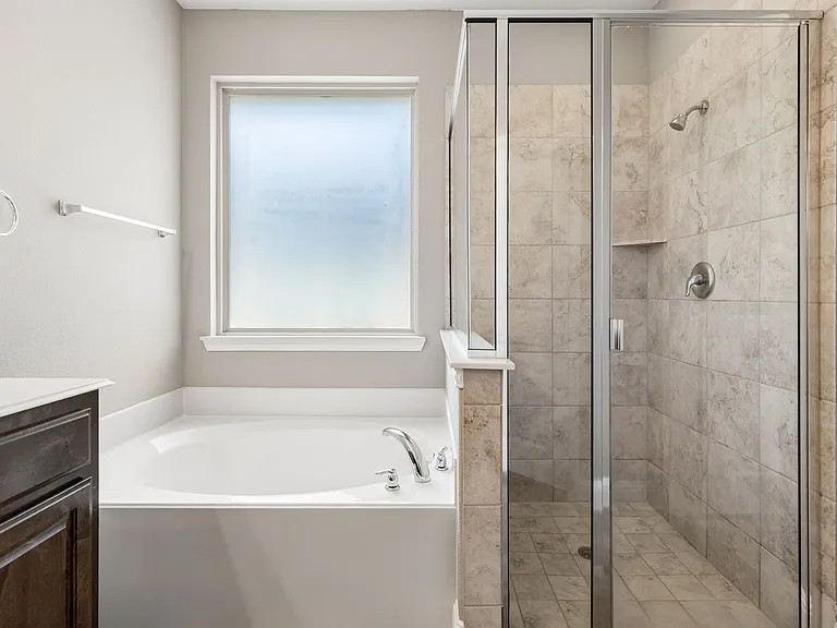 15424 Bluffdale Dr — Photo 18