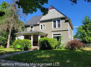 122 S 4th St, River Falls, WI 54022